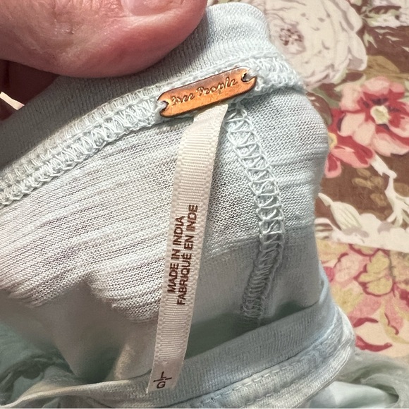 Free people top size Large - Picture 2 of 3